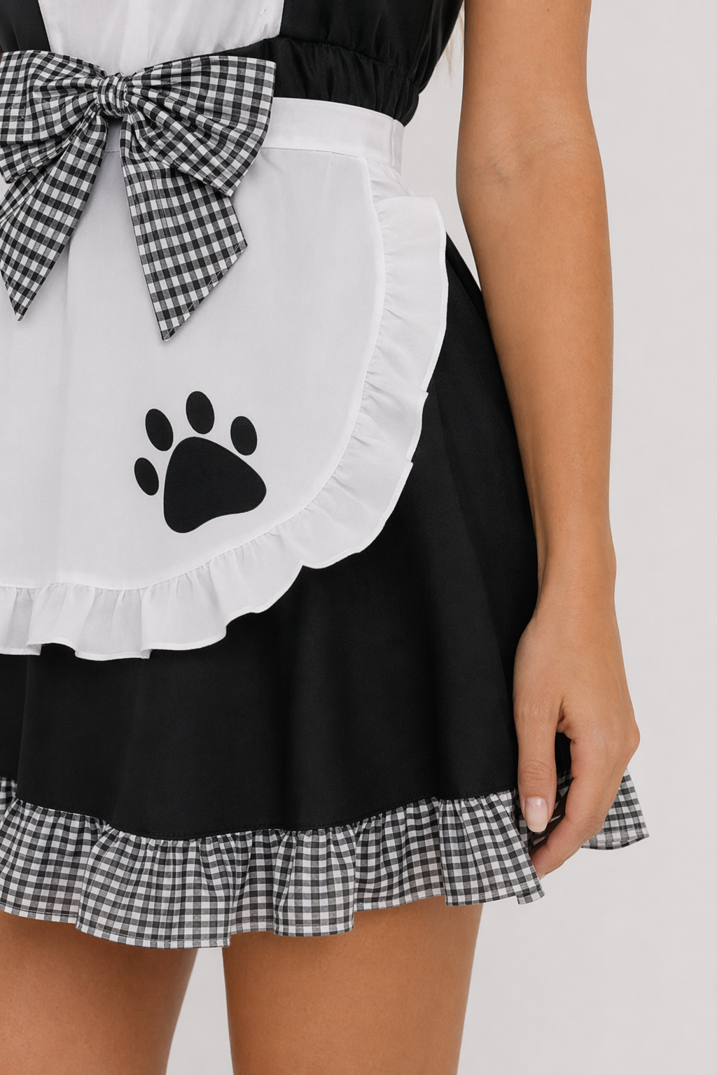 Irresistible French Maid Costume: Ruffled Uniform Black